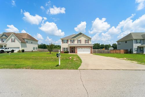 407 S Bluff Cir, Jacksonville, NC, 28540-8962 | Card Image