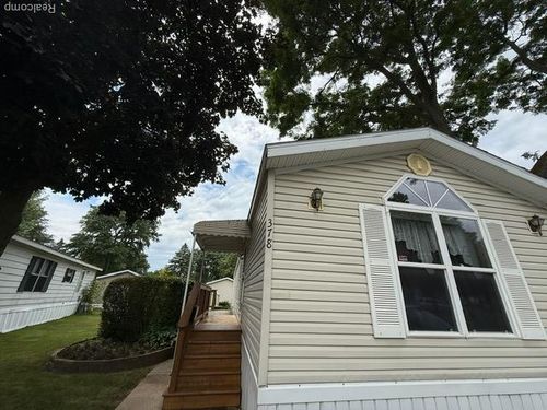 378 Tourangeau Dr, Rochester Hills, MI, 48307-2488 | Card Image