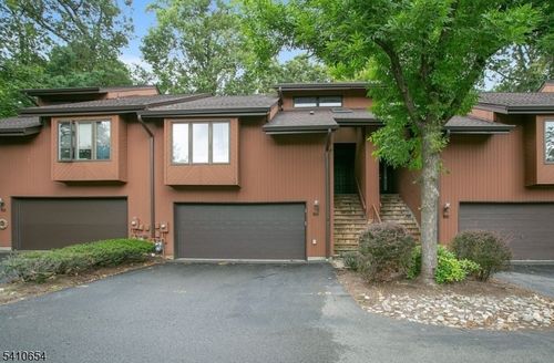 64 Cummings Cir, West Orange, NJ, 07052-2267 | Card Image