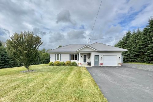 98 Dionne St, Madawaska, ME, 04756-1395 | Card Image