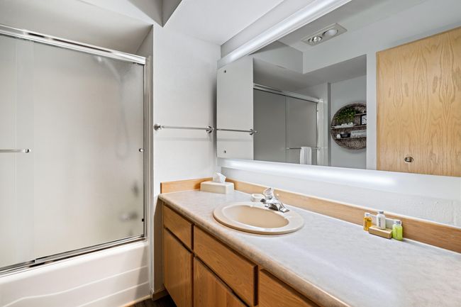 11-Gbath-vanity | Image 11