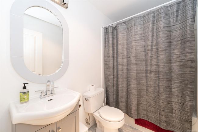 2nd bathroom up level | Image 8