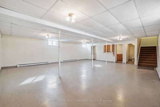 364 Regent St, Home with 0 bedrooms, 2 bathrooms and null parking in Orillia ON | Image 23