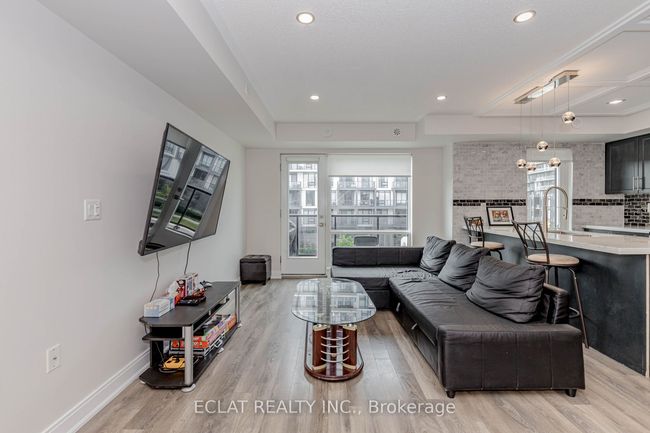 100 - 100 Dufay Rd, Condo with 2 bedrooms, 2 bathrooms and 1 parking in Brampton ON | Image 4