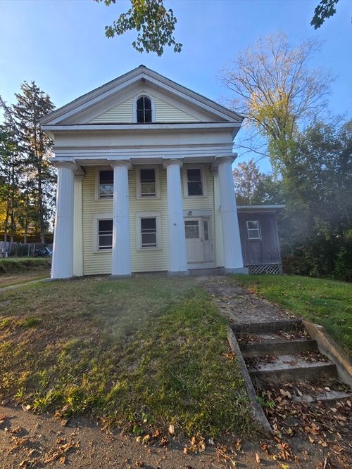 72 Maple St, Warren, MA, 01083-9744 | Card Image