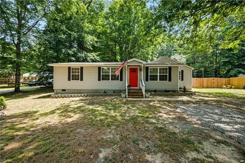 8729 Marlfield Rd, Gloucester, VA, 23061-3105 | Card Image
