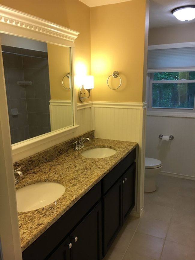 66 Locust Ave, Home with 4 bedrooms, 4 bathrooms and 4 parking in Worcester MA | Image 9