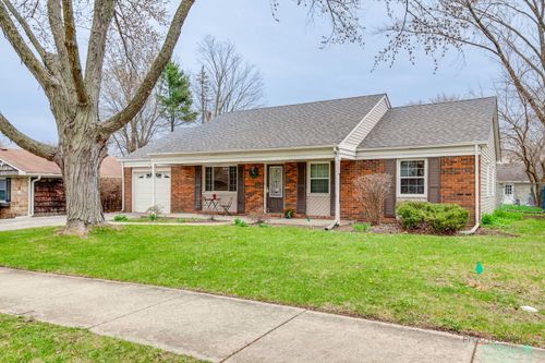899 Bernard Dr, Buffalo Grove, IL, 60089-3216 | Card Image