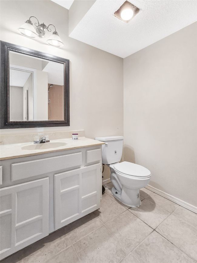 Primary Bathroom | Image 13