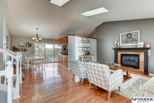 860 N 10th Avenue Cir, Blair, NE, 68008-1338 | Card Image