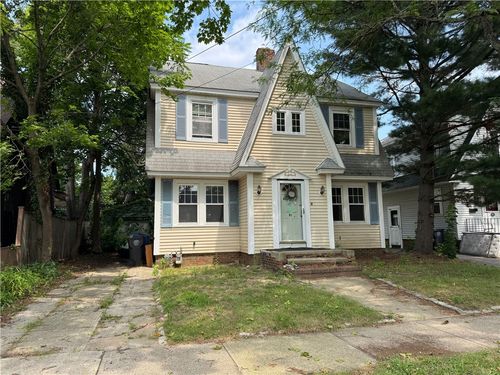 91 Moorland Avenue, Cranston, RI, 02905 | Card Image