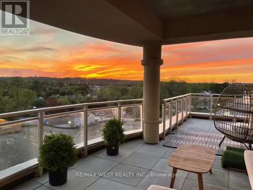 503-15277 Yonge St, Aurora, ON, L4G1Y3 | Card Image