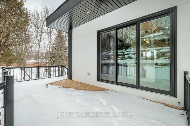 696 Hillview Cres, House other with 6 bedrooms, 5 bathrooms and 10 parking in Pickering ON | Image 46