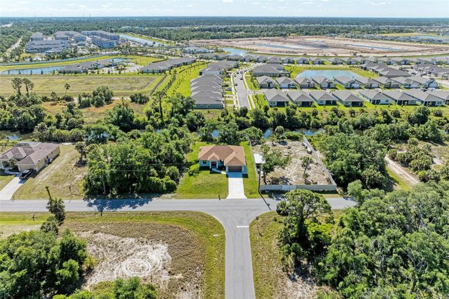 756 Bowman Ter, House other with 3 bedrooms, 2 bathrooms and null parking in PORT CHARLOTTE FL | Image 53
