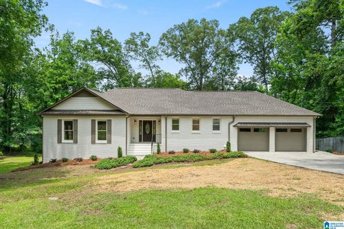 111 Dove Cove Rd, Talladega, AL, 35160-8382 | Card Image