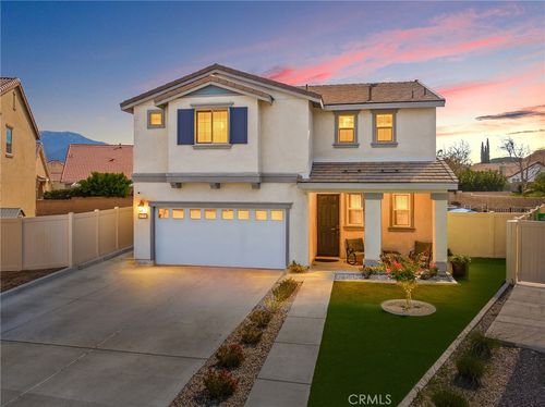 1759 Gooseberry Ln, San Jacinto, CA, 92583-5137 | Card Image