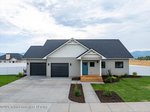 8820 Avery Dr, Victor, ID, 83455-5120 | Card Image