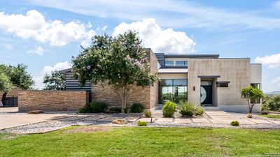 219 Champions Ridge, House other with 4 bedrooms, 3 bathrooms and null parking in Spring Branch TX | Image 1