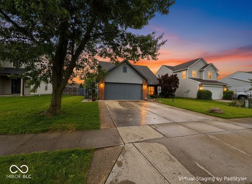 5340 Waterton Lakes Dr, Indianapolis, IN, 46237-9056 | Card Image