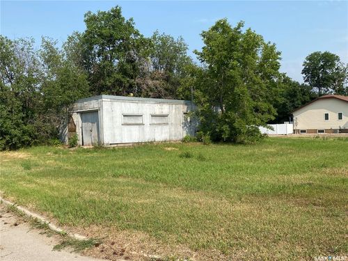 486 Hudson Ave S, Fort Qu'appelle, SK, S0G | Card Image