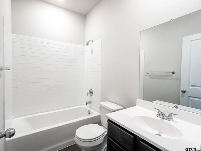 200 S Rainbow Dr, House other with 4 bedrooms, 2 bathrooms and null parking in Whitehouse TX | Image 12