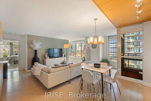 949-10 Capreol Crt, Toronto, ON, M5V4B3 | Card Image