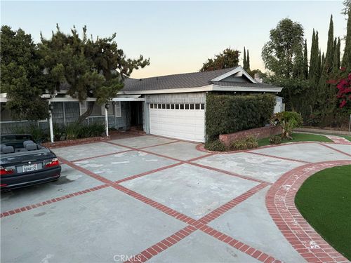 15905 Parthenia St, North Hills, CA, 91343-4803 | Card Image