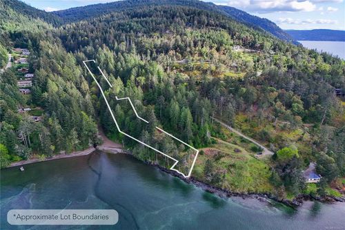 122 Narrows Rd West, Salt Spring Island, BC, V8K0A3 | Card Image