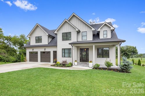 301 Rockbridge Rd, Mills River, NC, 28759-0045 | Card Image