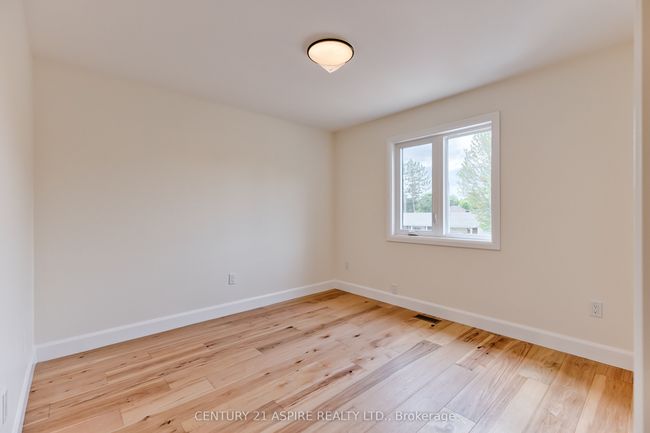 94C Frontenac Cres, House attached with 3 bedrooms, 3 bathrooms and 1 parking in Deep River ON | Image 16