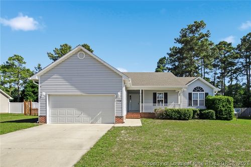 1548 Clan Campbell Dr, Raeford, NC, 28376-8471 | Card Image