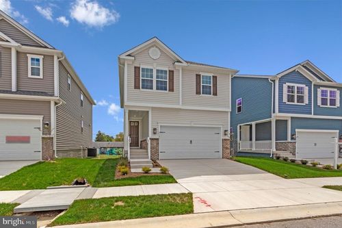 5721 Howard Dr, Glen Burnie, MD, 21061-2196 | Card Image