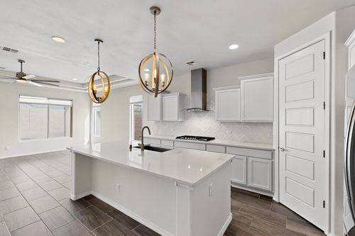 215 Adeline Avenue, Los Lunas, NM, 87031 | Card Image