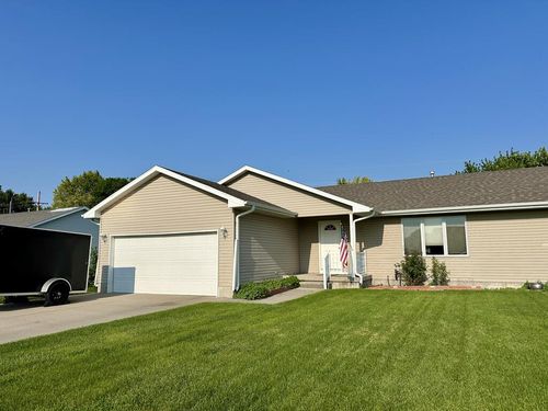 1037 Sun Valley Dr, Grand Island, NE, 68801-8176 | Card Image