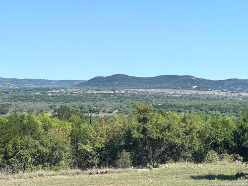 2485 Bump Gate Rd, Pipe Creek, TX, 78063-5741 | Card Image