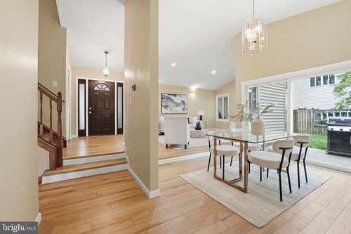 314 Sugarland Run Dr, STERLING, VA, 20164-1231 | Card Image