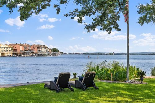 106 Bunny Run Ln, Horseshoe Bay, TX, 78657-5749 | Card Image