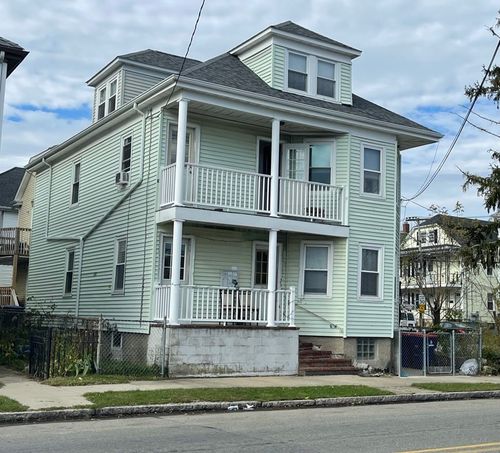 3-831 Belleville Ave, New Bedford, MA, 02745-6204 | Card Image