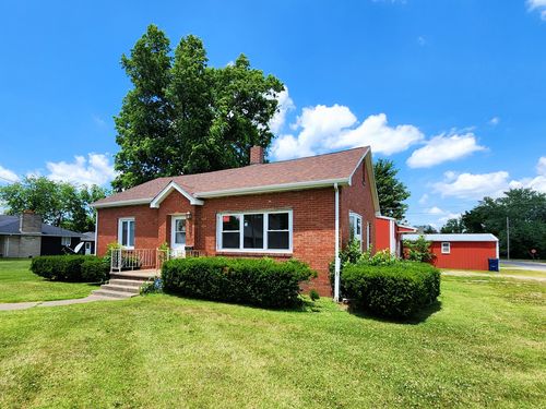 809 E Main St, West Frankfort, IL, 62896-1429 | Card Image