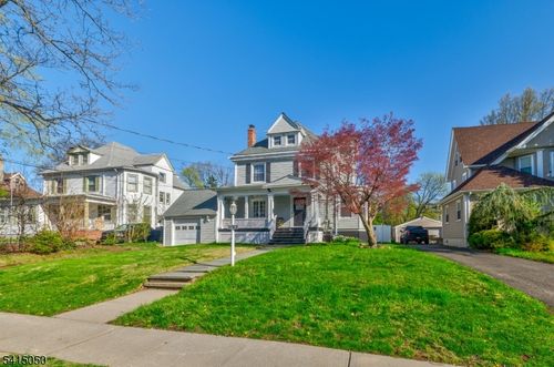 132 W 6th Ave, Roselle, NJ, 07203-1905 | Card Image