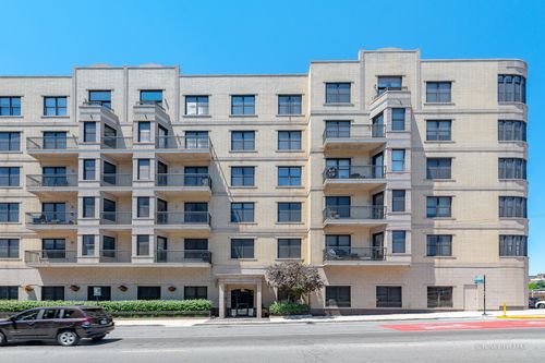 516-520 Halsted St, Chicago, IL, 60642-7570 | Card Image