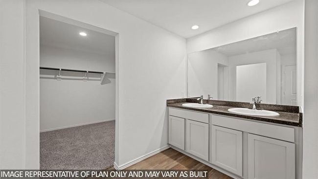 21738 Southern Valley Ln, House other with 4 bedrooms, 2 bathrooms and 2 parking in New Caney TX | Image 7