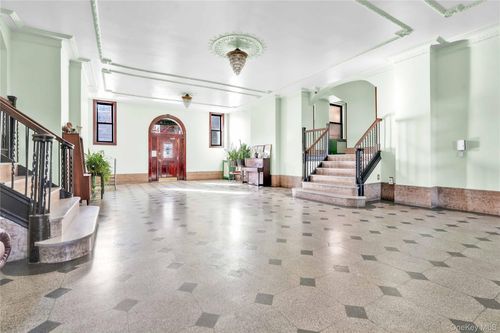 2b-84-02 Beverly Rd, Kew Gardens, NY, 11415 | Card Image