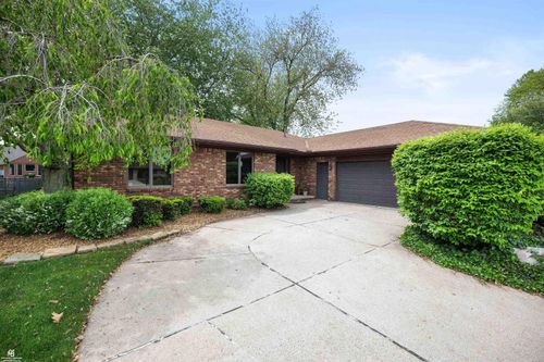 41397 Clairpointe St, Harrison Township, MI, 48045-5916 | Card Image
