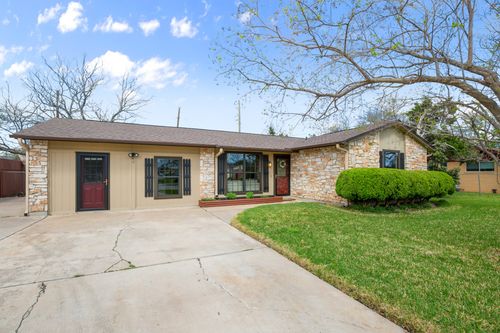 1302 Meadows Dr, Round Rock, TX, 78681-2816 | Card Image