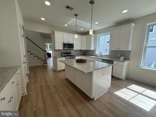 1 Sportsman Blvd, Hamilton, NJ, 08690-3648 | Card Image