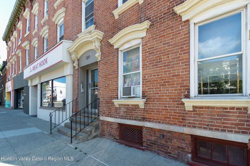 3-324 Warren St, Hudson, NY, 12534-2441 | Card Image