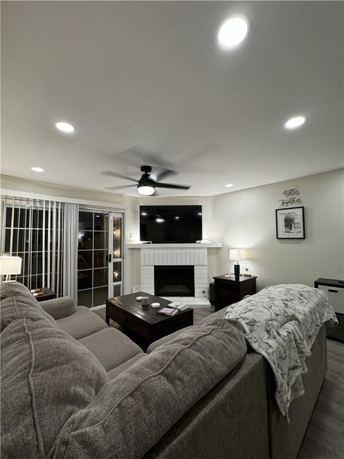 14-2380 W Orangethorpe Avenue, Fullerton, CA, 92833 | Card Image