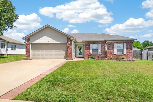 16 Newcastle Dr, Cabot, AR, 72023-8694 | Card Image