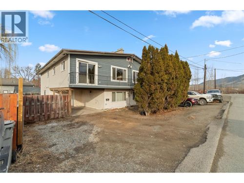 602/604 Windsor Avenue, Kamloops, BC, V2B2B3 | Card Image